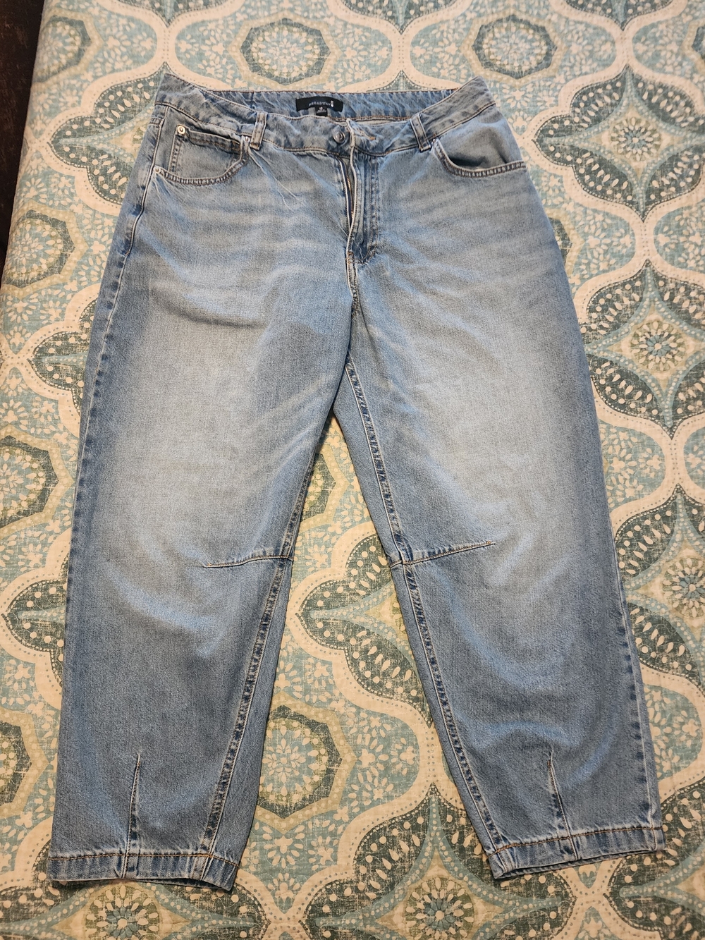 Broadway 38 Barrel Fit Jeans in Light Blue Sz 10